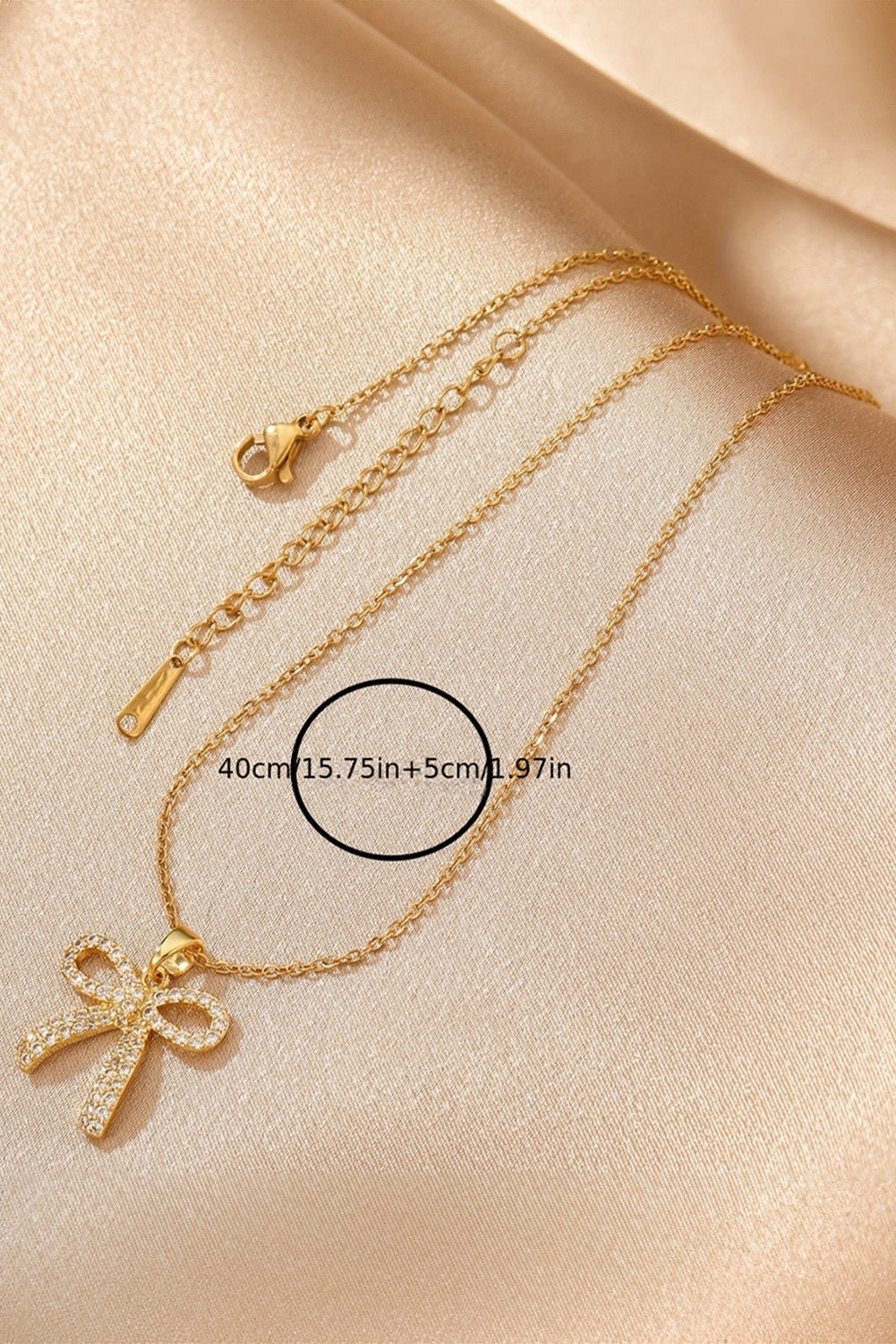 Bow Necklace LT